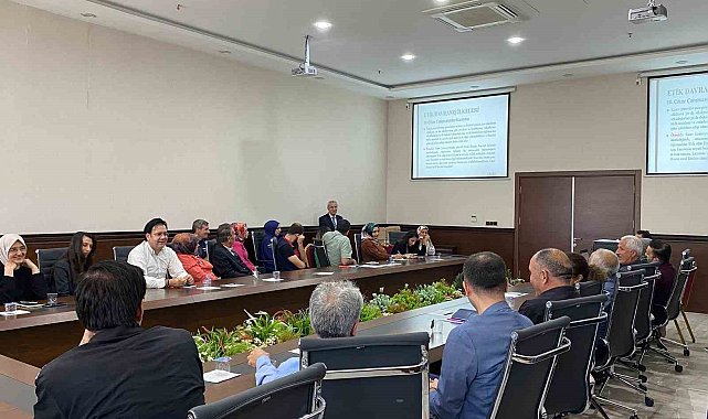 Elazığ'da valilik personellerine etik ve etik ilkeleri eğitimi verildi