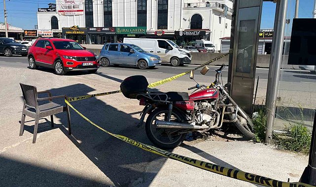 Emniyet şeridinde ilerleyen motosiklet ciple çarpıştı: 1'i ağır 2 yaralı