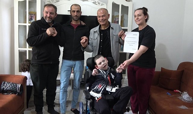 Epilepsi hastası çocuğa Almanya'dan tekerlekli sandalye