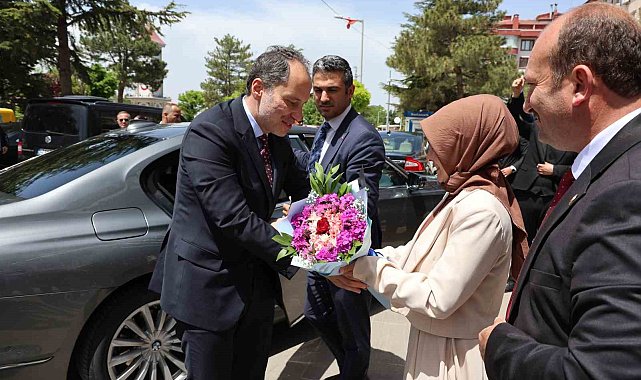 Erbakan'dan Konya'da belediye ve parti teşkilatlarına hayırlı olsun ziyareti