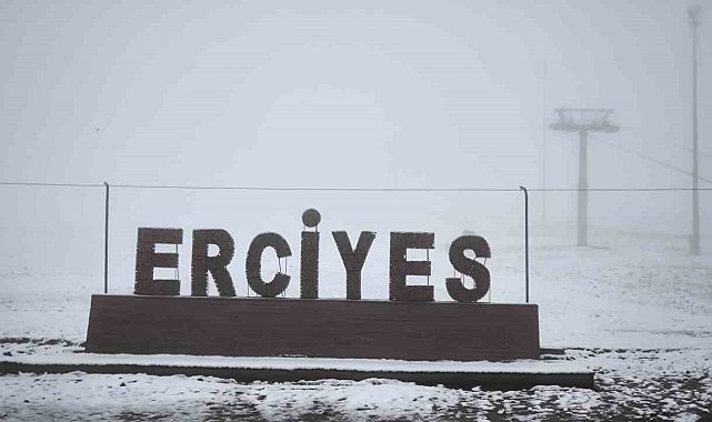 Erciyes'e mayıs ayında kar yağdı