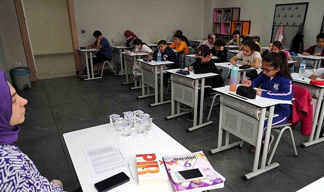 Erdem koleji öğrencileri uluslararası sınavda ter döktü