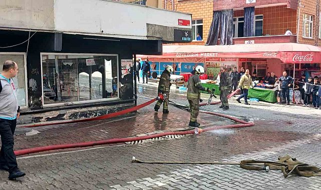 Esenyurt'ta korkutan çatı yangını