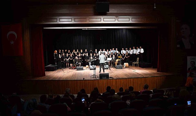 Esenyurt'ta "Anadolu'dan Türküler" programı düzenlendi