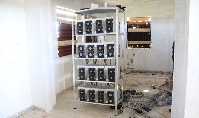 Eski çorap fabrikasına milyonluk Bitcoin baskını