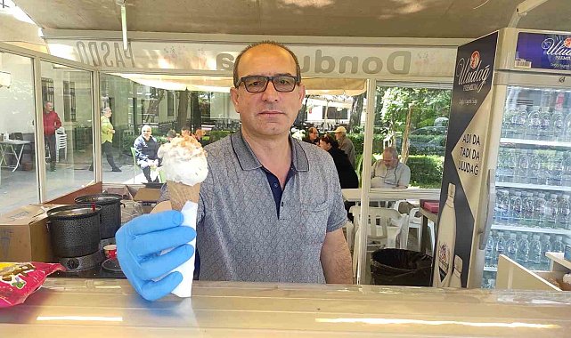 Eskişehir'de havaların ısınmasıyla dondurmaya rağbet arttı