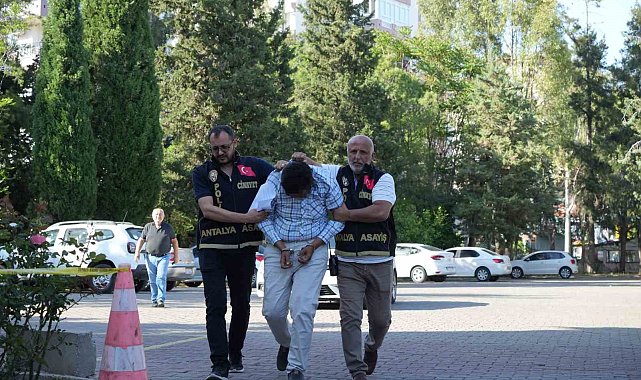 Evinde ölü bulunan Pakistanlı kadının oğlu tutuklandı