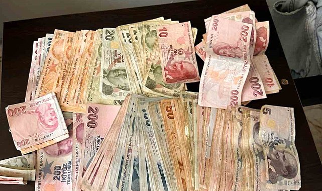 Eyüpsultan'da 'hastaneye gideceğim' diyerek dilenen şahsın üzerinden 23 bin lira çıktı