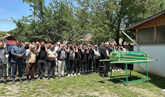 Feci kazada hayatını kaybeden öğretmen, toprağa verildi