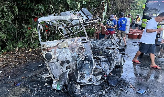 Filipinler'de kamyon, tuk-tuk ve yolcu otobüsü kazasında 5 ölü