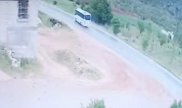 Gaziantep'te astsubayın öldüğü midibüs kazası kamerada