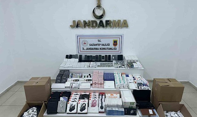 Gaziantep&#039;te organize kaçakçılık örgütüne operasyon: 4 gözaltı