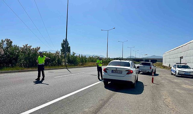 Gazipaşa'da kurallara uymayan 4 araç trafikten men edildi