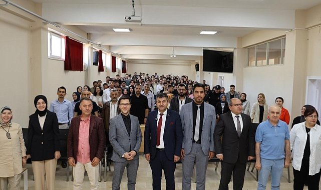 Gediz'de Başkan Akel kariyer günlerinin konuğu oldu