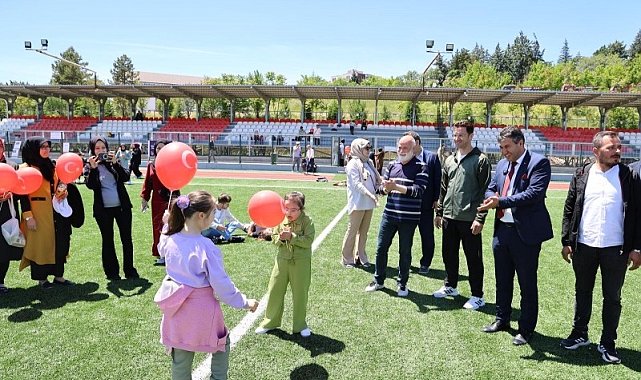 Gediz'de engelli bireyler için uçurtma şenliği