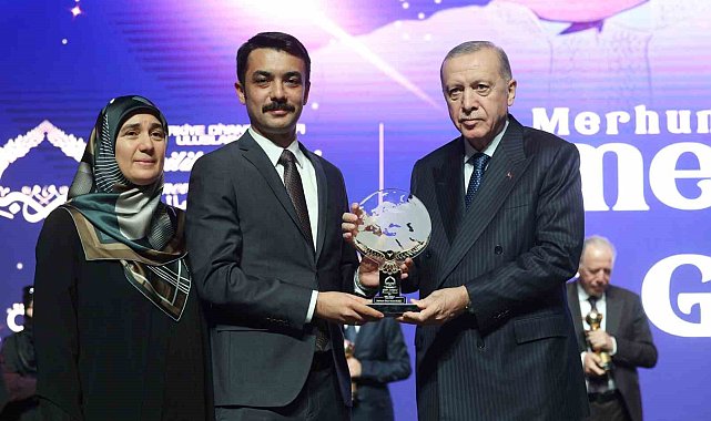 Gedizli merhum Müftü Ömer Faruk Bilgili uluslararası iyilik ödülüne layık görüldü