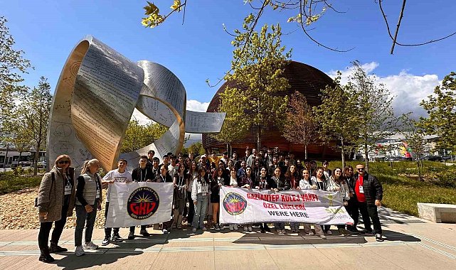 GKV&#039;li öğrenciler bilim ve kültür dolu Avrupa gezisine devam ediyor