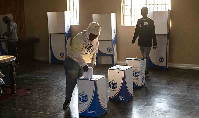 Güney Afrika halkı genel seçim için sandık başında