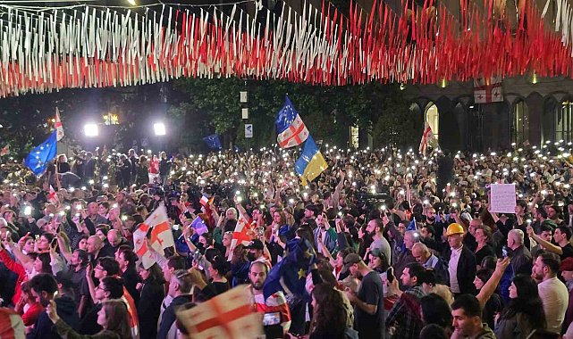 Gürcistan Cumhurbaşkanı Zurabişvili'den "Yabancı etkinin şeffaflığı" yasası için referandum teklifi