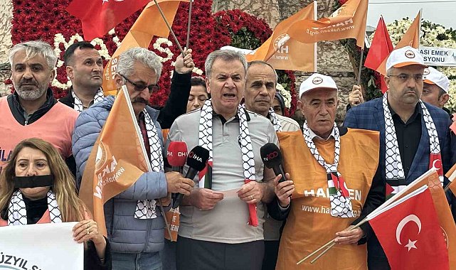 HAKSEN Taksim'e çelenk bıraktı