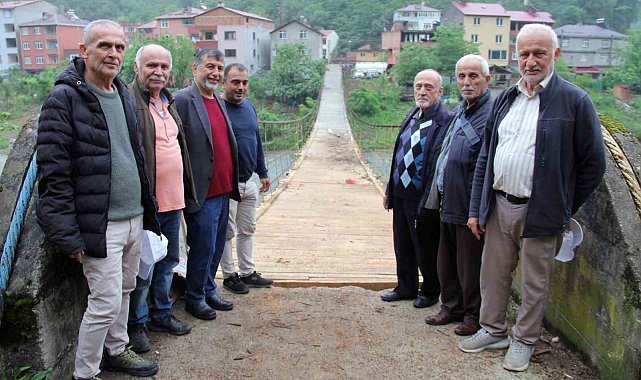 Harşit Çayının ayırdığı köyleri asma ahşap köprü birleştiriyor