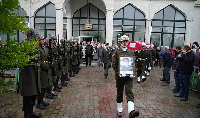 Hayatını kaybeden emlakçı müşterisine ev gösterirken asansör boşluğuna düşmüş