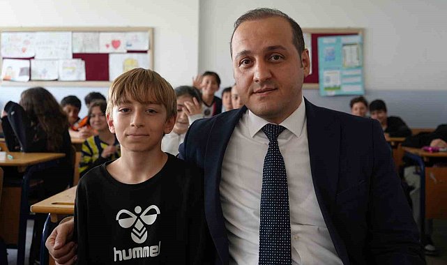 Heimlich manevrası ile öğrencisinin hayatını kurtaran okul müdürü: "Herkes ilk yardımı öğrenmeli"