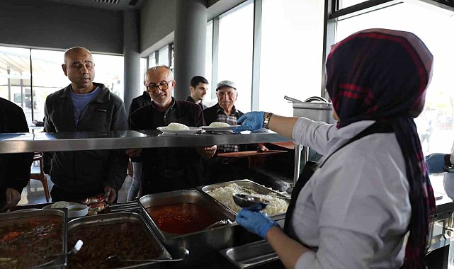 Hem gönle hem de bütçeye hitap eden restoran, vatandaşın takdirini topluyor