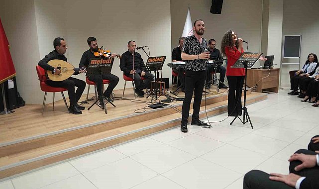 Hemşire ve ebelerin günü konserle kutlandı