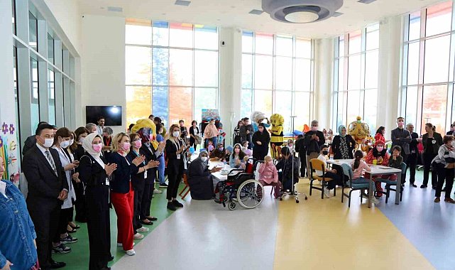 Hemşirelik Kulübü'nden çocuklara etkinlik