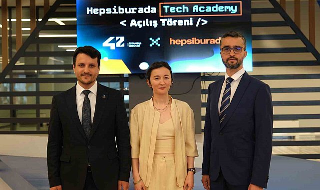 Hepsiburada ve 42 Türkiye iş birliğiyle geleceğin teknoloji liderleri yetişiyor