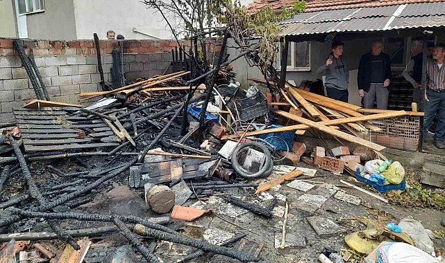 Hisarcık'ta ahır yangını: 1 koyun telef oldu, 200 balya saman yandı