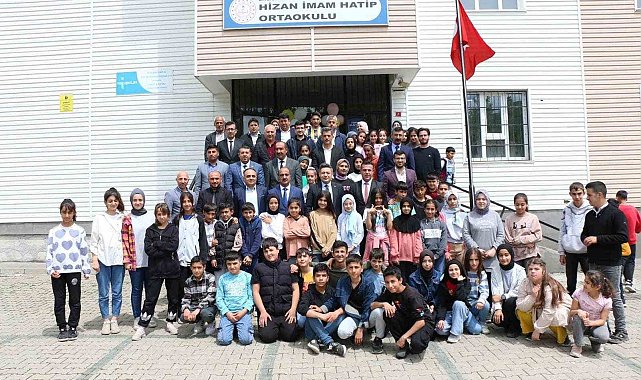 Hizan'da "Bilim Fuarı" sergisi açıldı