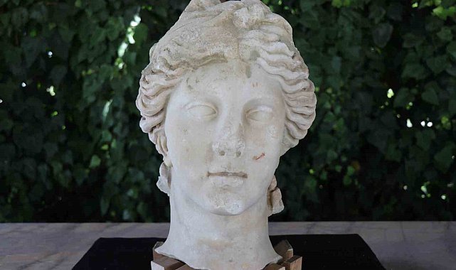 Hygieia'nın heykel başı bulundu