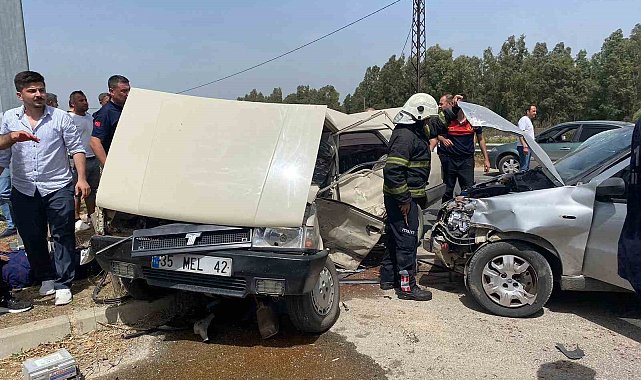 İki otomobil çarpıştı 7 kişi yaralandı