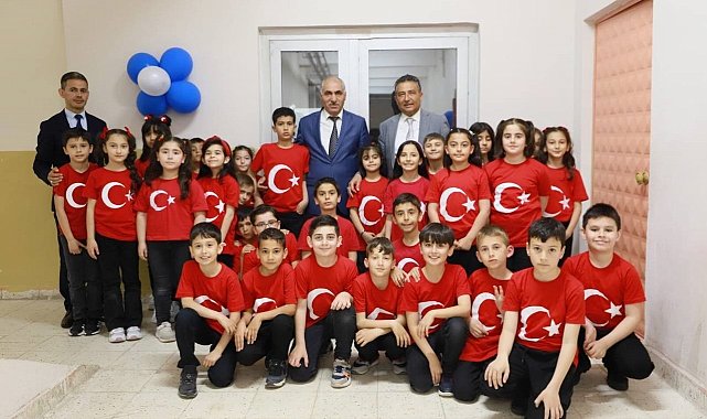 İlkokul öğrencilerinden şiir şöleni