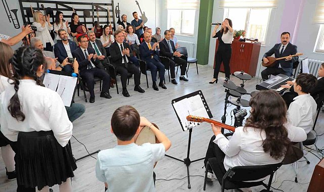 İMKB Müşir Zeki Paşa Ortaokulunda müzik sınıfı açıldı