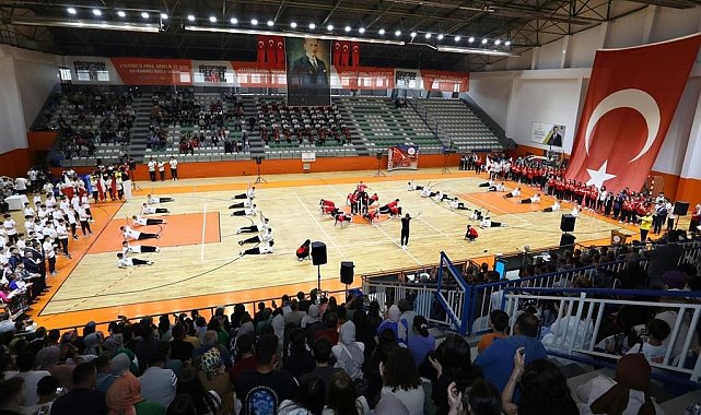 İnegöl'de 19 Mayıs coşkusu sürüyor