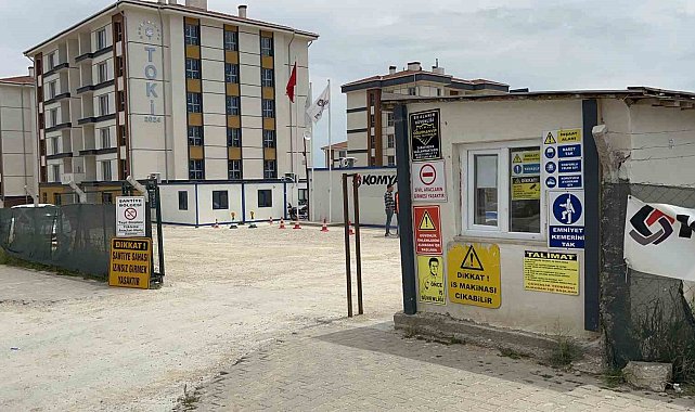 İnşaat sahasında güvenlik görevlilerinin bıçaklı kavgası kanlı bitti: 1'i ağır 2 yaralı