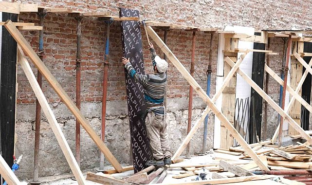 İnşaat ve temizlik işçileri 1 Mayıs'ı çalışarak geçirdi