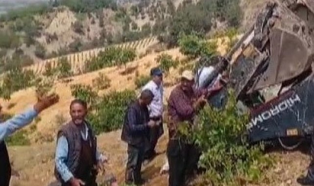 İş makinesi devrildi:1 ölü