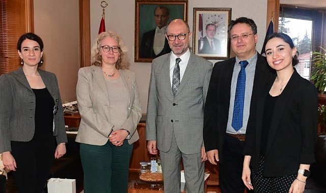 İsveç Ankara Büyükelçi Vekili Louise Morsing'ten Anadolu Üniversitesi'nde