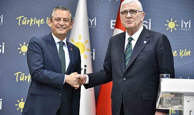 İYİ Parti lideri Dervişoğlu, CHP Genel Başkanı Özel'le görüştü