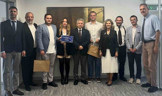 İzmir Ekonomili hukukçular Türkiye ikincisi