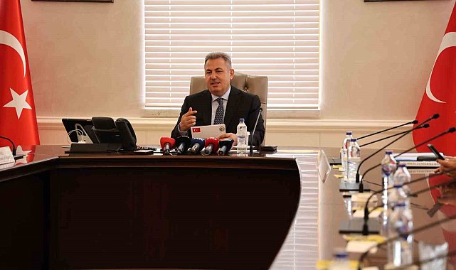 İzmir Valisi Elban: "Kentte 13 suç örgütü çökertildi"