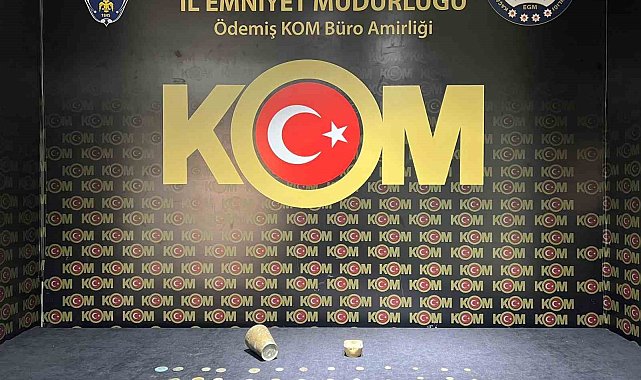 İzmir'de Bizans dönemine ait sikke ve objeler ele geçirildi