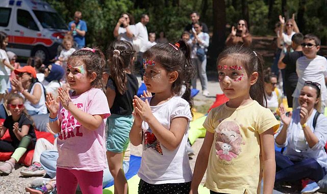 İzmir'de çocuklar doğa ile buluştu