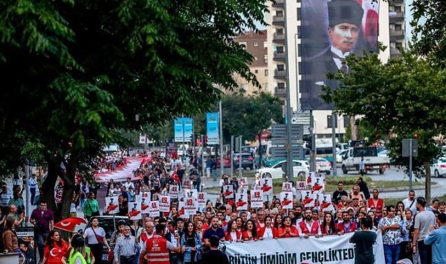 İzmir'in ilçelerinde 19 Mayıs coşkusu