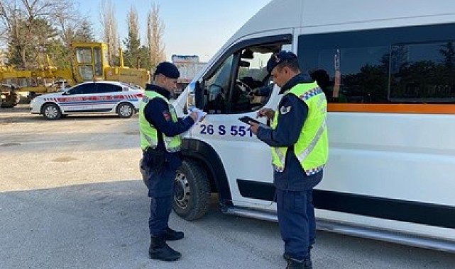 Jandarma ekipleri 245 okul servisini ve 129 okulun çevresini denetledi