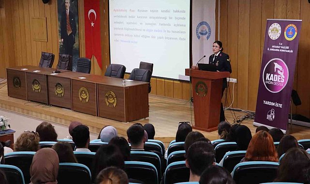 Jandarma ekipleri ASÜ'de KADES eğitimi verdi
